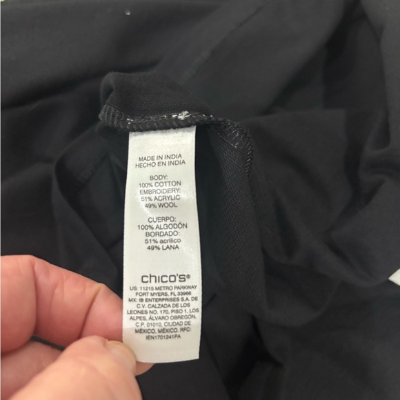 NWOT Chicos black top - Picture 7 of 8